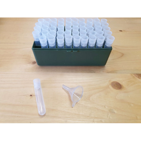 Boîte De Rangement Pour Tir à La Poudre Noire – Médium Avec 50 Tubes 2ml Et 2 Entonnoirs