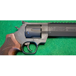 Vendu ! Taurus Raging Hunter calibre 44 magnum