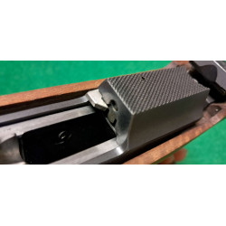 VENDU Unique DES69-U 22LR pistolet